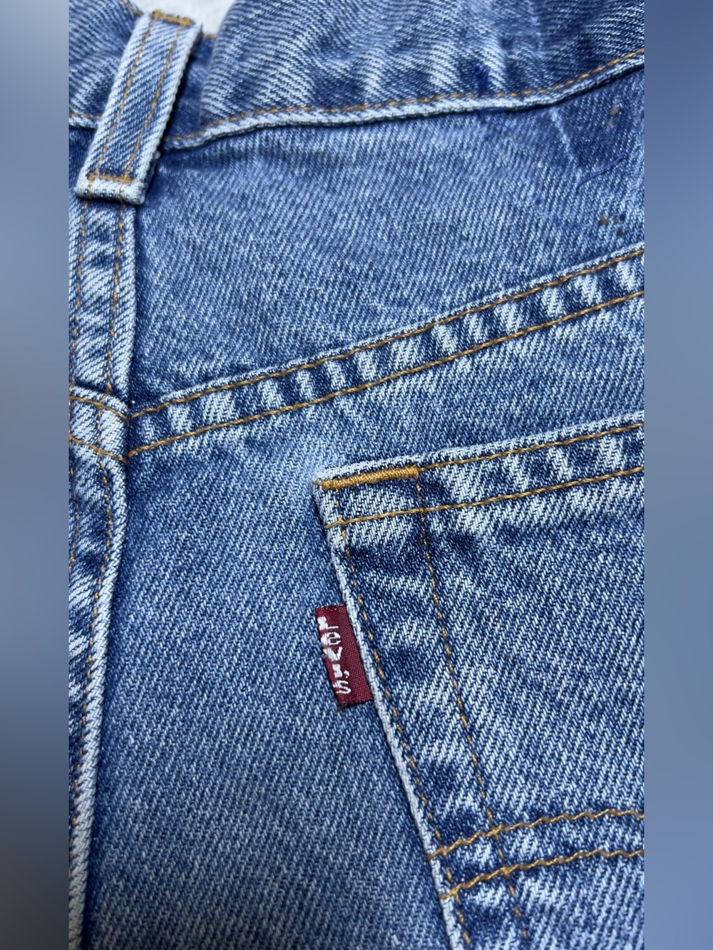 Levi’s Classic High-Waist Blue Denim Shorts - Picture 3 of 11